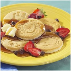 Nordic Ware Zoo Friends Pancake Pan -STAUB Shop 01980 beauty 1 compressed