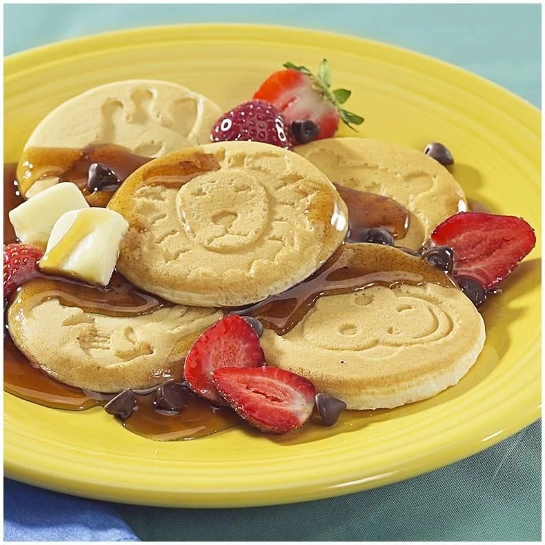 Nordic Ware Zoo Friends Pancake Pan - Image 5