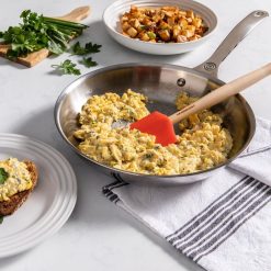 Le Creuset 10" Tri-Ply Frying Pan | Stainless Steel 5 Le Creuset 10" Tri-Ply Frying Pan | Stainless Steel -STAUB Shop 10fry3