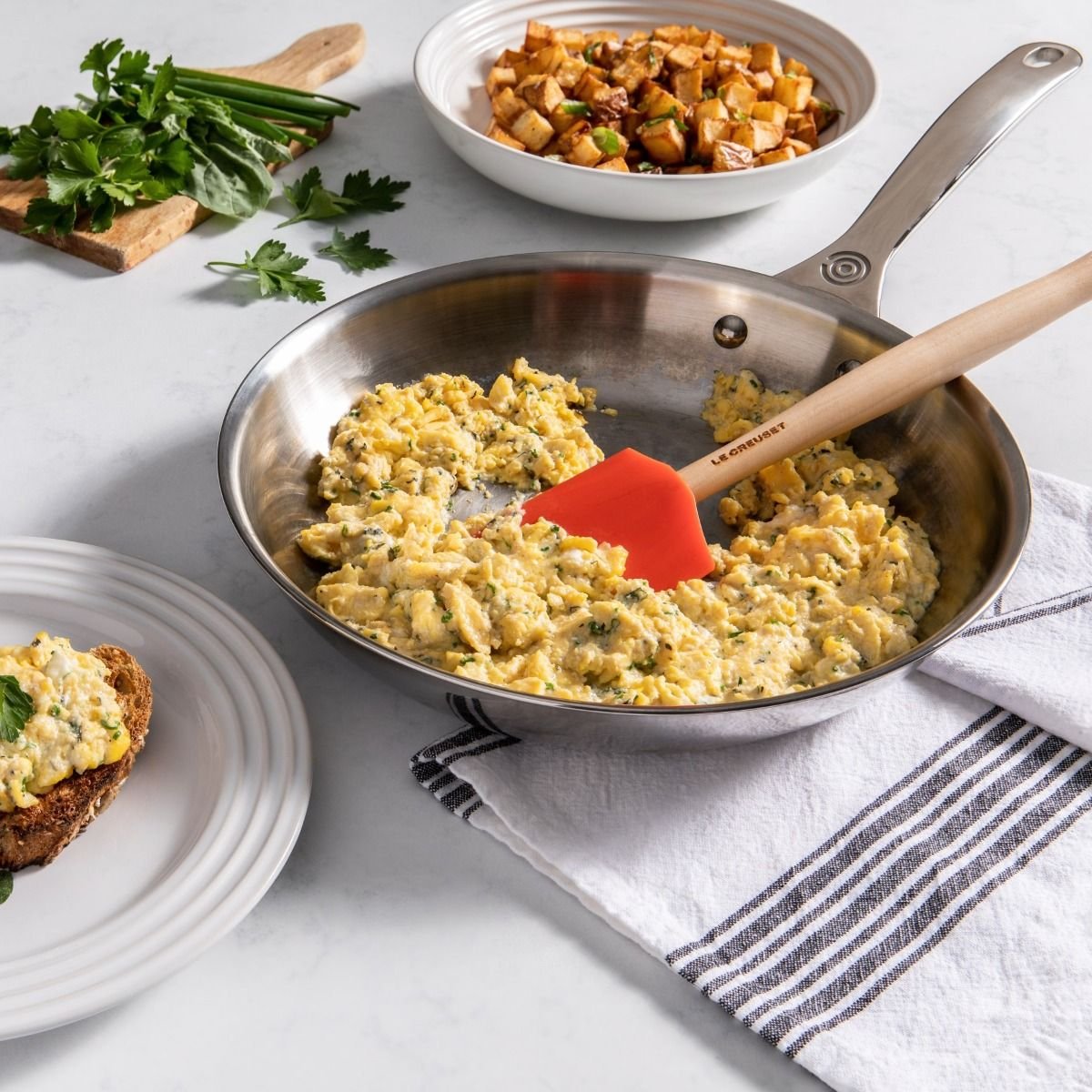 Le Creuset 10" Tri-Ply Frying Pan | Stainless Steel Le Creuset 10" Tri-Ply Frying Pan | Stainless Steel -STAUB Shop 10fry3