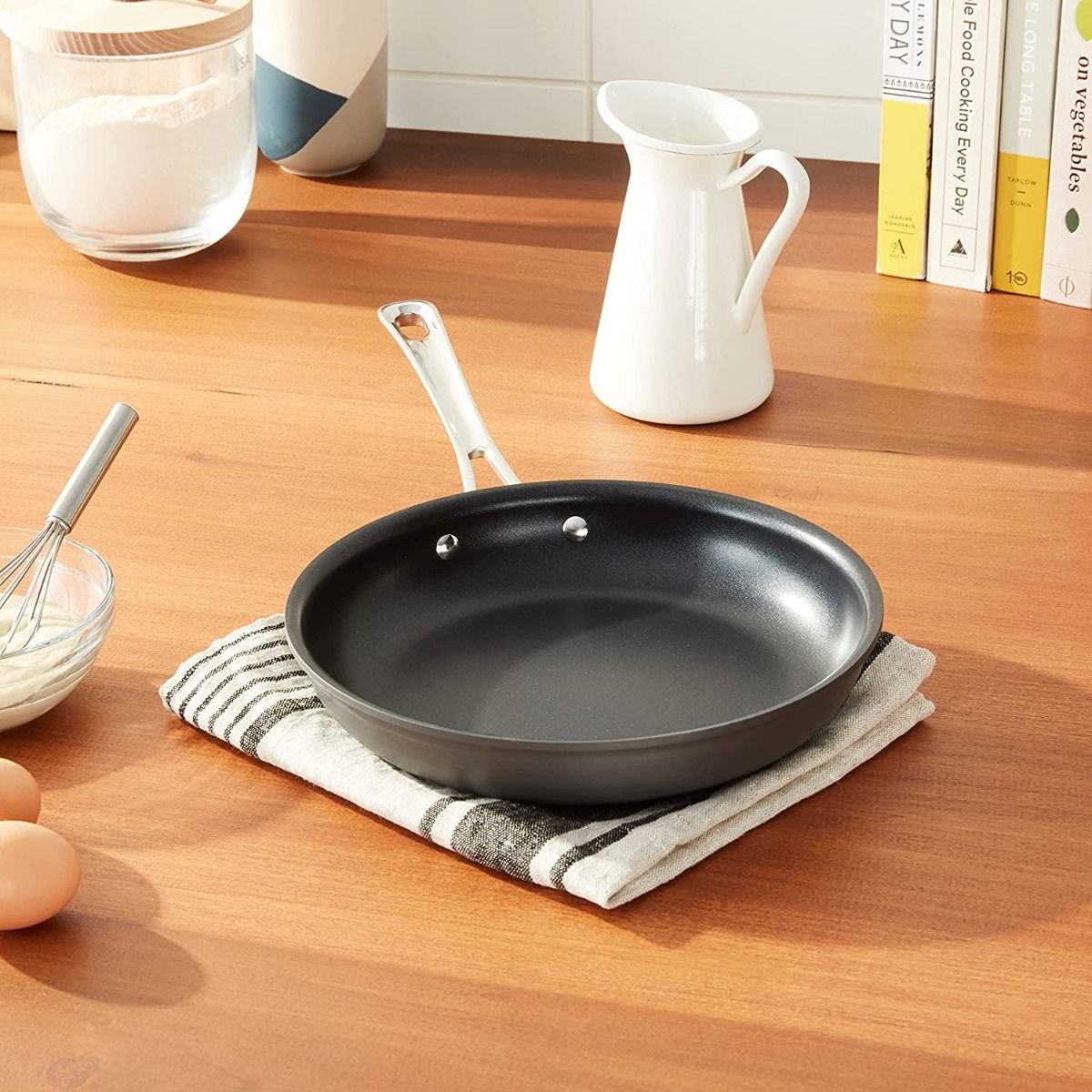 Cuisinart Contour Hard Anodized Open Skillet | 10" Cuisinart Contour Hard Anodized Open Skillet | 10" -STAUB Shop 10inskilletlifestyle