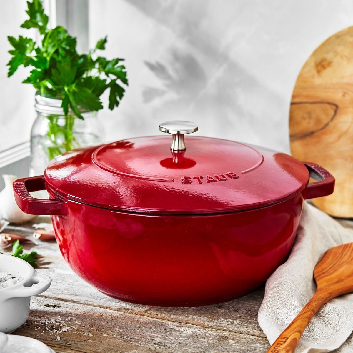 Staub 3.75 Qt. Essential French Oven | Cherry Red Staub 3.75 Qt. Essential French Oven | Cherry Red -STAUB Shop 11732406 ls 01