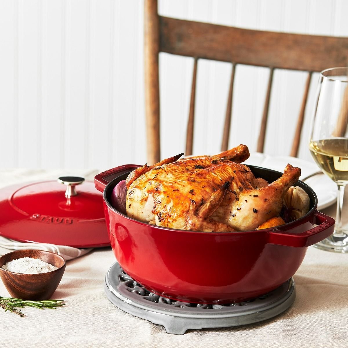 Staub 3.75 Qt. Essential French Oven | Cherry Red Staub 3.75 Qt. Essential French Oven | Cherry Red -STAUB Shop 11732406 ls 02 1