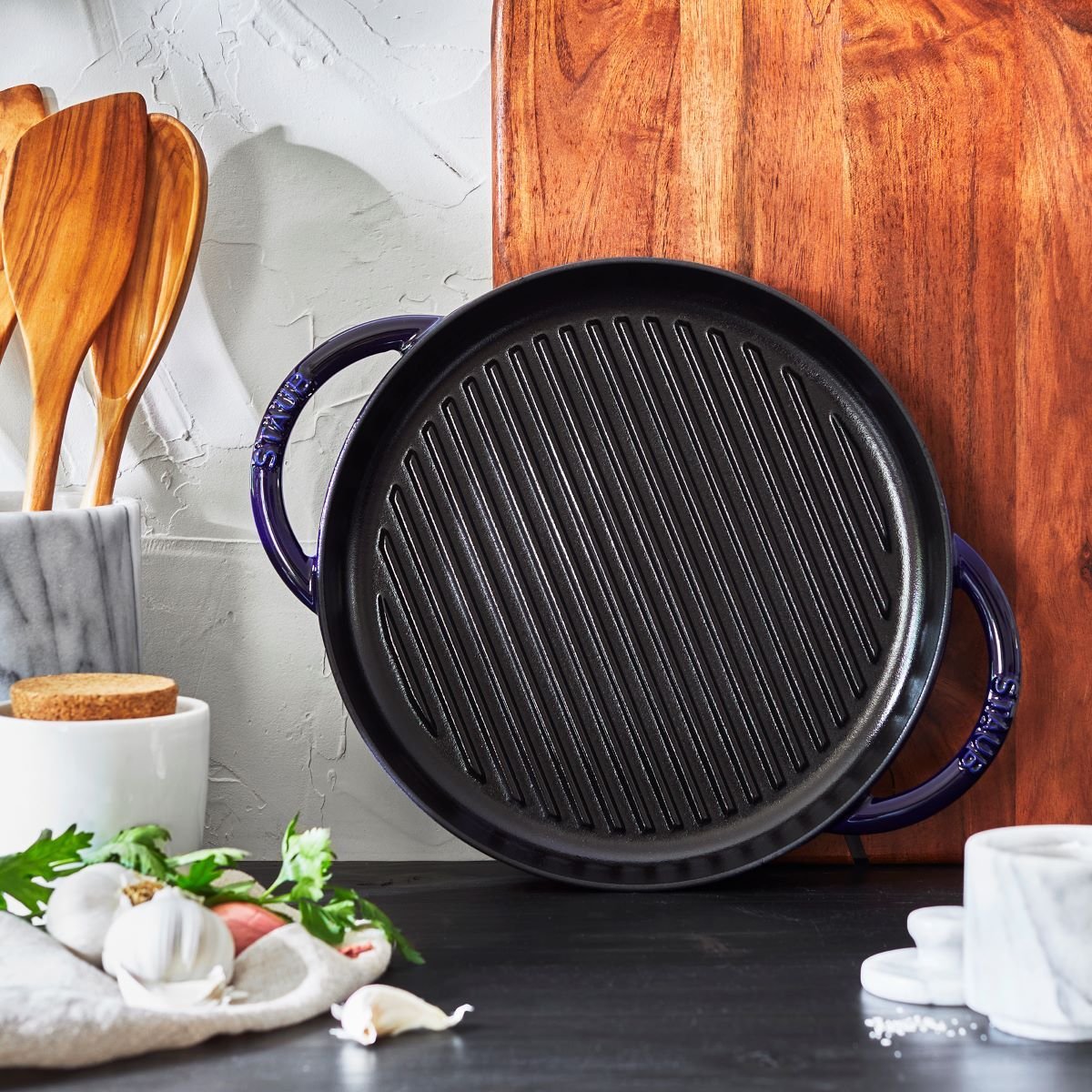 Staub 10" Cast Iron Pure Grill Pan | Dark Blue Staub 10" Cast Iron Pure Grill Pan | Dark Blue -STAUB Shop 12012691 ls 01