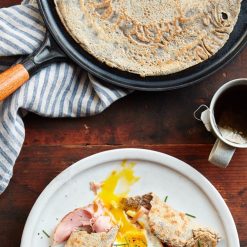 Staub 11" Cast Iron Crepe Pan With Spreader & Spatula | Matte Black 5 Staub 11" Cast Iron Crepe Pan With Spreader & Spatula | Matte Black -STAUB Shop 1212823 05