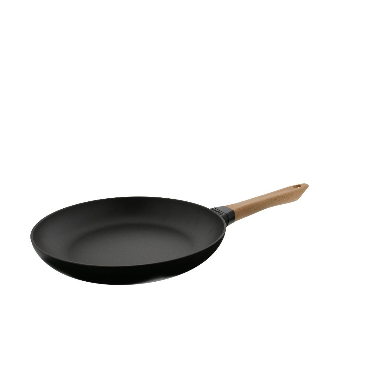 Staub 11" Fry Pan with Wooden Handle | Matte Black Staub 11" Fry Pan With Wooden Handle | Matte Black -STAUB Shop 12242823 staub 11inch fryingpanw 2