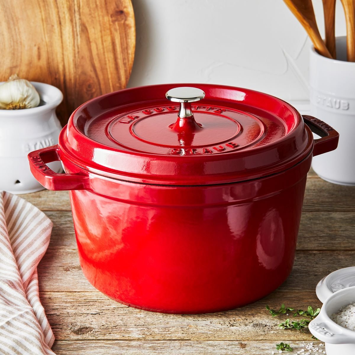 Staub 5 Qt Tall Cocotte | Cherry Staub 5 Qt Tall Cocotte | Cherry -STAUB Shop 12502406 ls 01