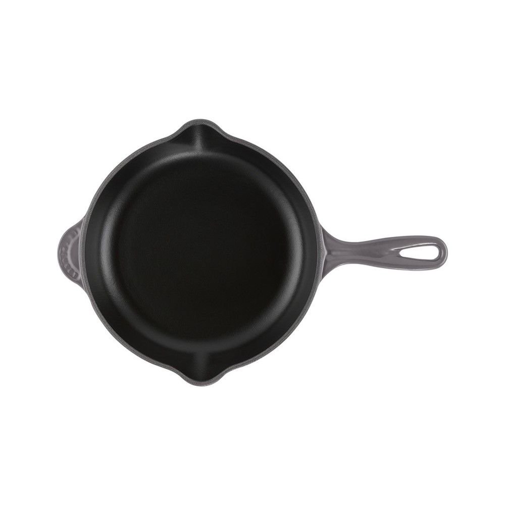 Le Creuset 9" Classic Skillet | Oyster 4 Le Creuset 9" Classic Skillet | Oyster - Image 2