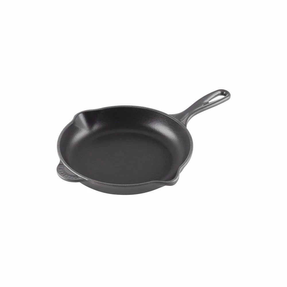 Le Creuset 9" Classic Skillet | Oyster