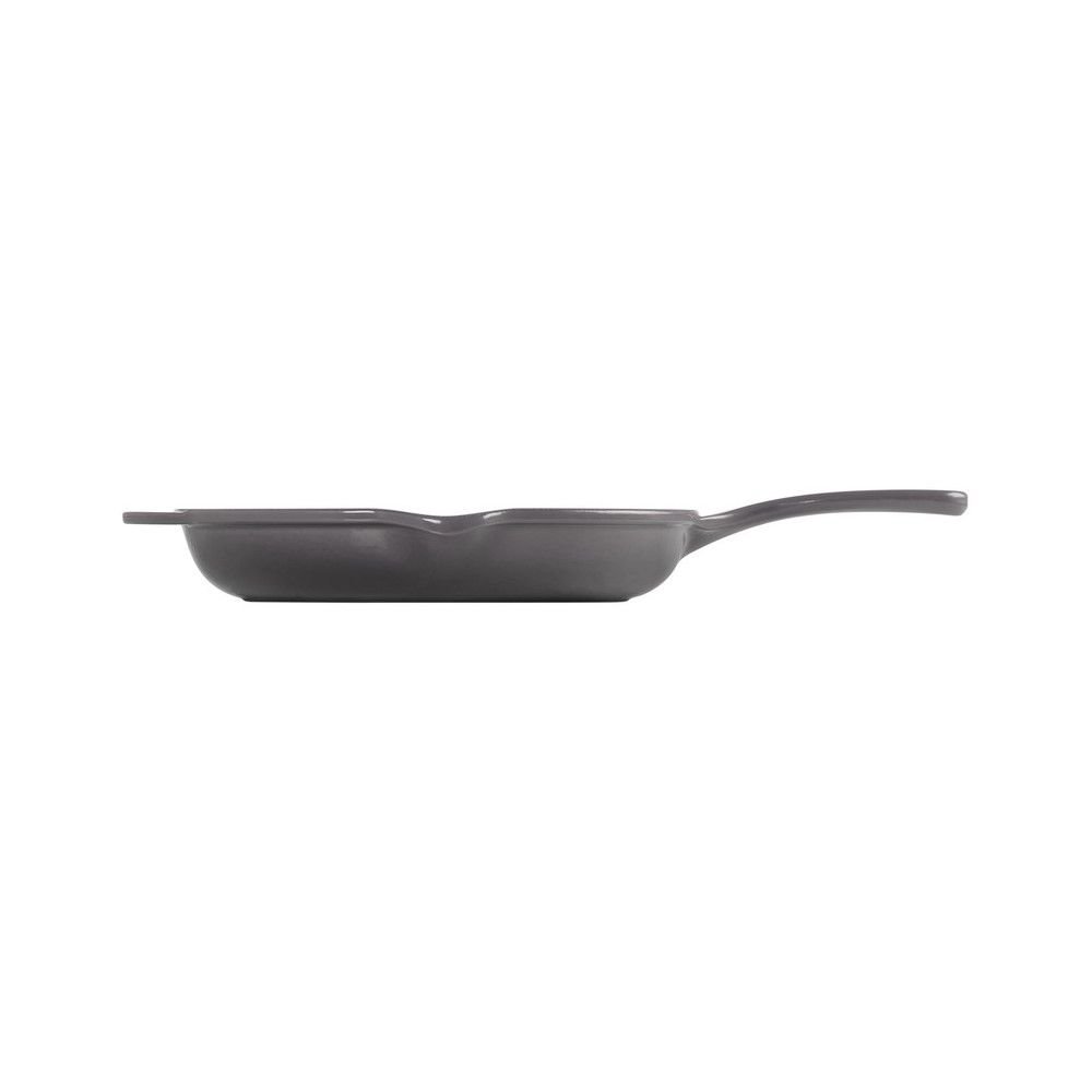Le Creuset 9" Classic Skillet | Oyster 5 Le Creuset 9" Classic Skillet | Oyster - Image 3