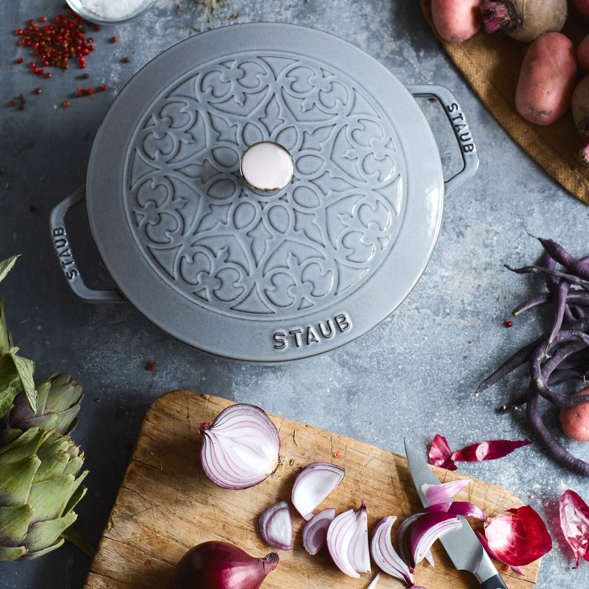 Staub 3.75 Qt Essential French Oven with Lilly Lid | Graphite Grey Staub 3.75 Qt Essential French Oven With Lilly Lid | Graphite Grey -STAUB Shop 260425 11212418 ls1 1