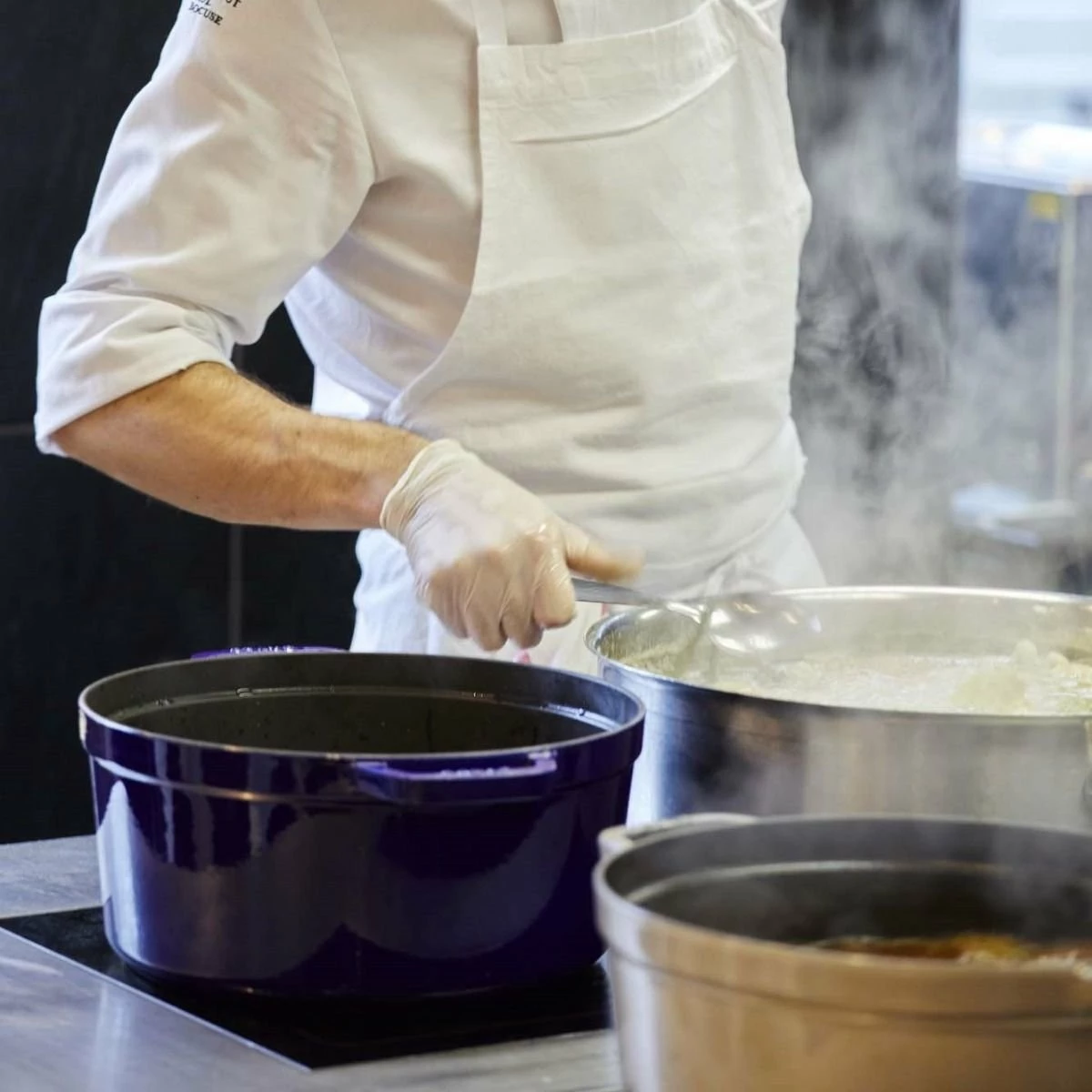 Staub 9 Qt. Round Cocotte/Dutch Oven | Dark Blue - Image 5