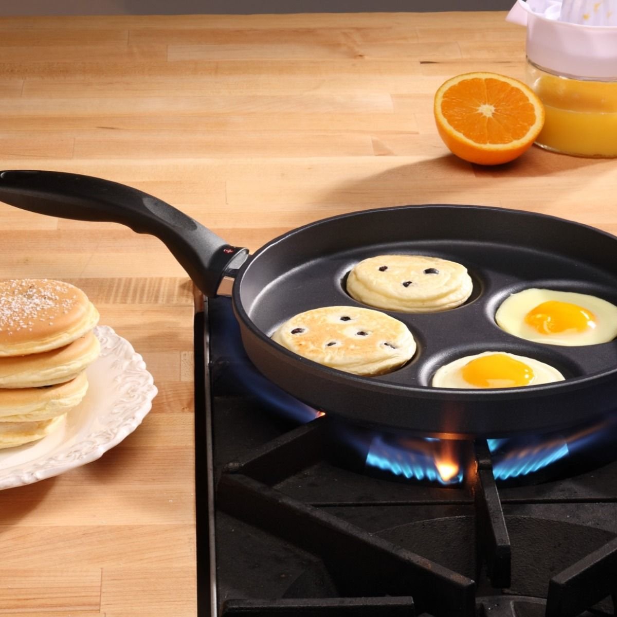 Swiss Diamond | HD Plett/Pancake Pan - 10.25" 4 Swiss Diamond | HD Plett/Pancake Pan - 10.25" - Image 2