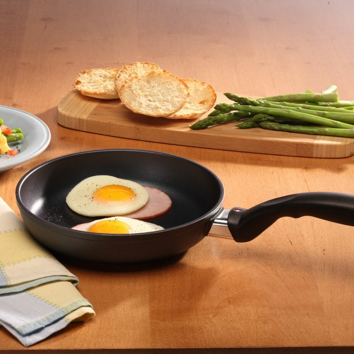 Swiss Diamond | HD Fry Pan - 8" 4 Swiss Diamond | HD Fry Pan - 8" - Image 2