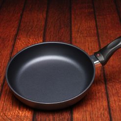 Swiss Diamond | HD Fry Pan - 8" 10 Swiss Diamond | HD Fry Pan - 8" -STAUB Shop 6420 onwood 65699.1649266036