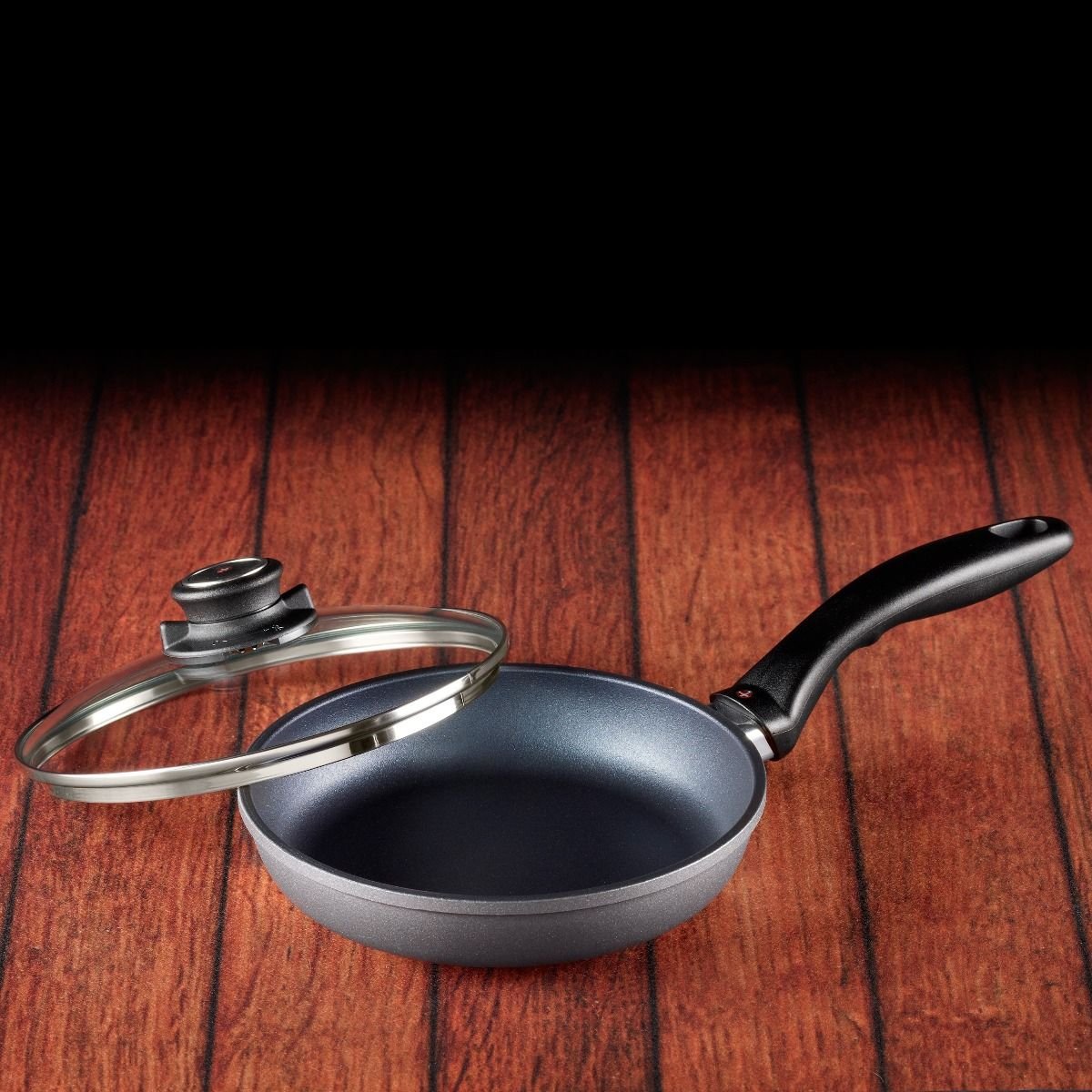 Swiss Diamond | HD Fry Pan with Lid - 8" Swiss Diamond | HD Fry Pan With Lid - 8" -STAUB Shop 6420c 1 2017 10 27 20 11 39 utc