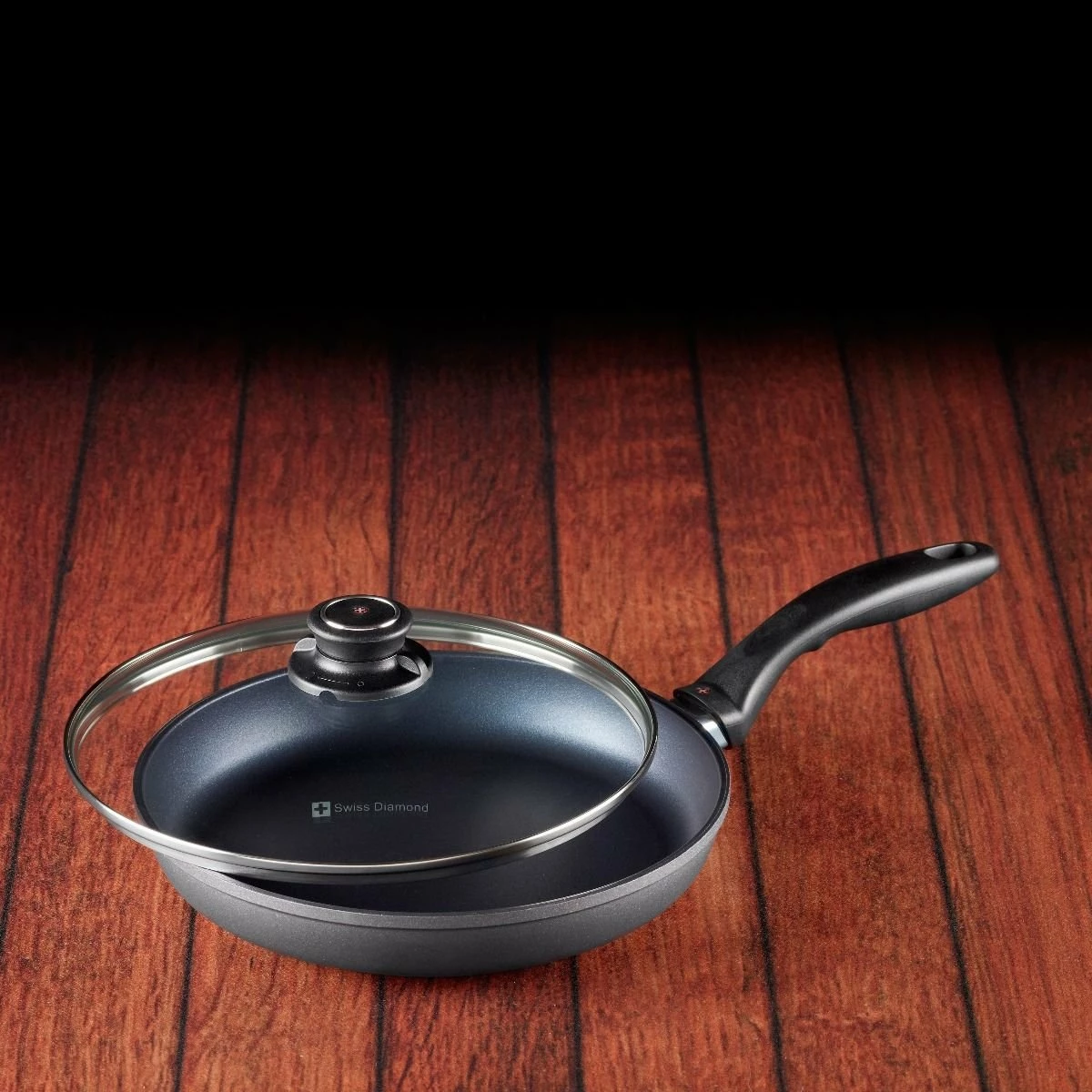 Swiss Diamond | HD Fry Pan With Lid - 9.5" - Image 2