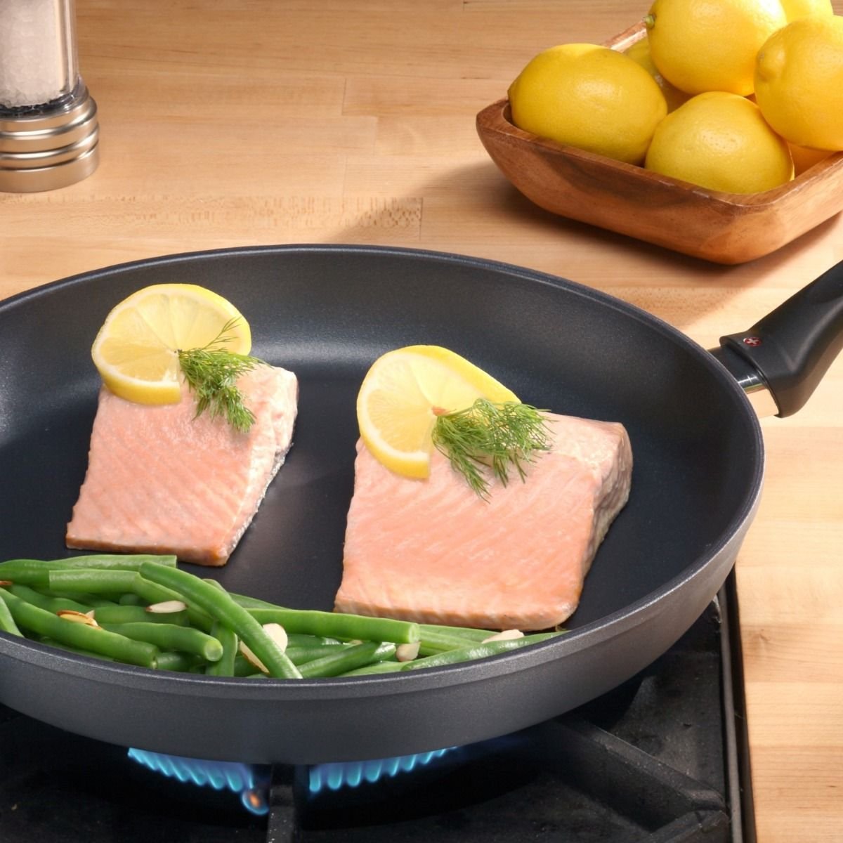Swiss Diamond | HD Fry Pan - 12.5" 5 Swiss Diamond | HD Fry Pan - 12.5" - Image 3
