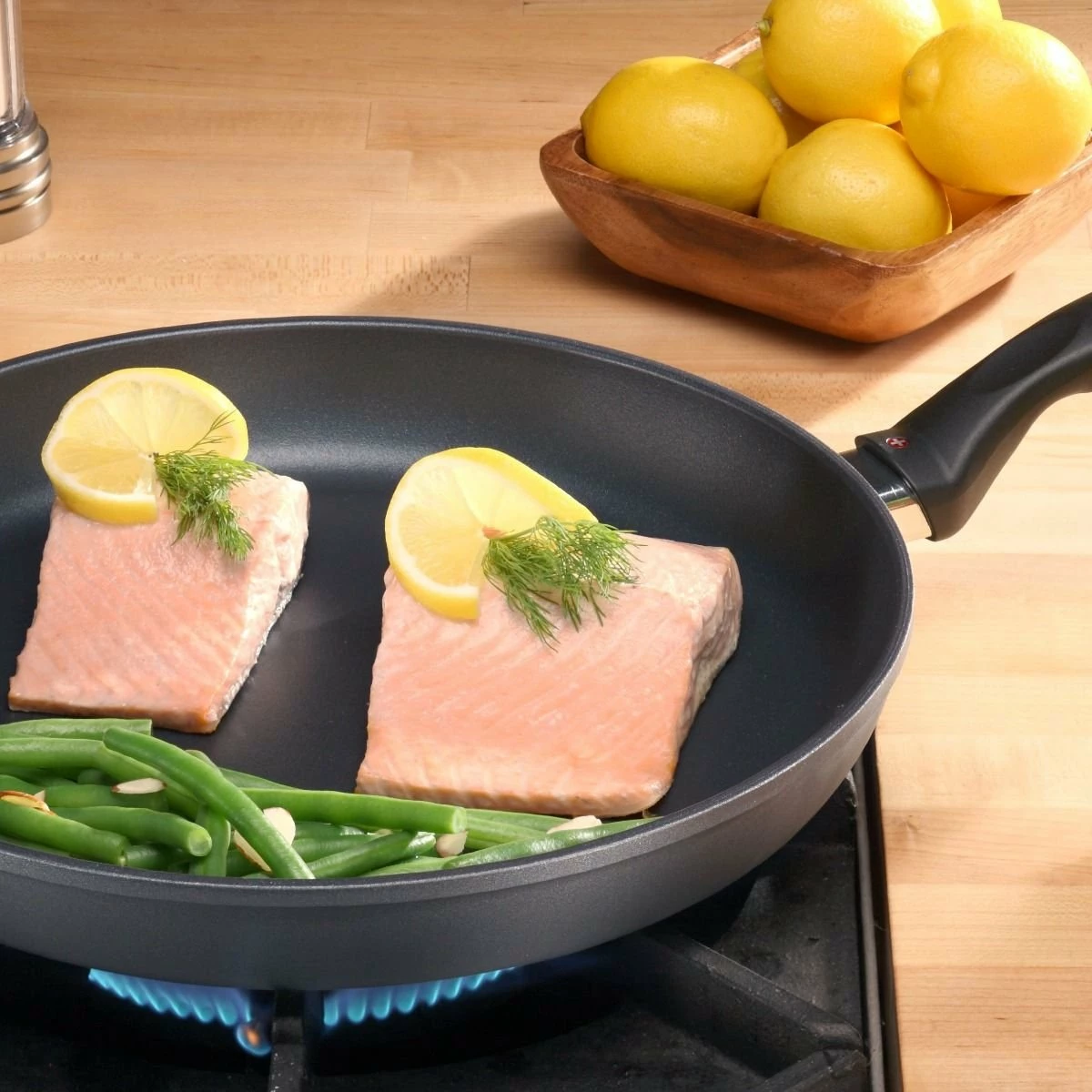 Swiss Diamond | HD Fry Pan With Lid - 12.5" - Image 6