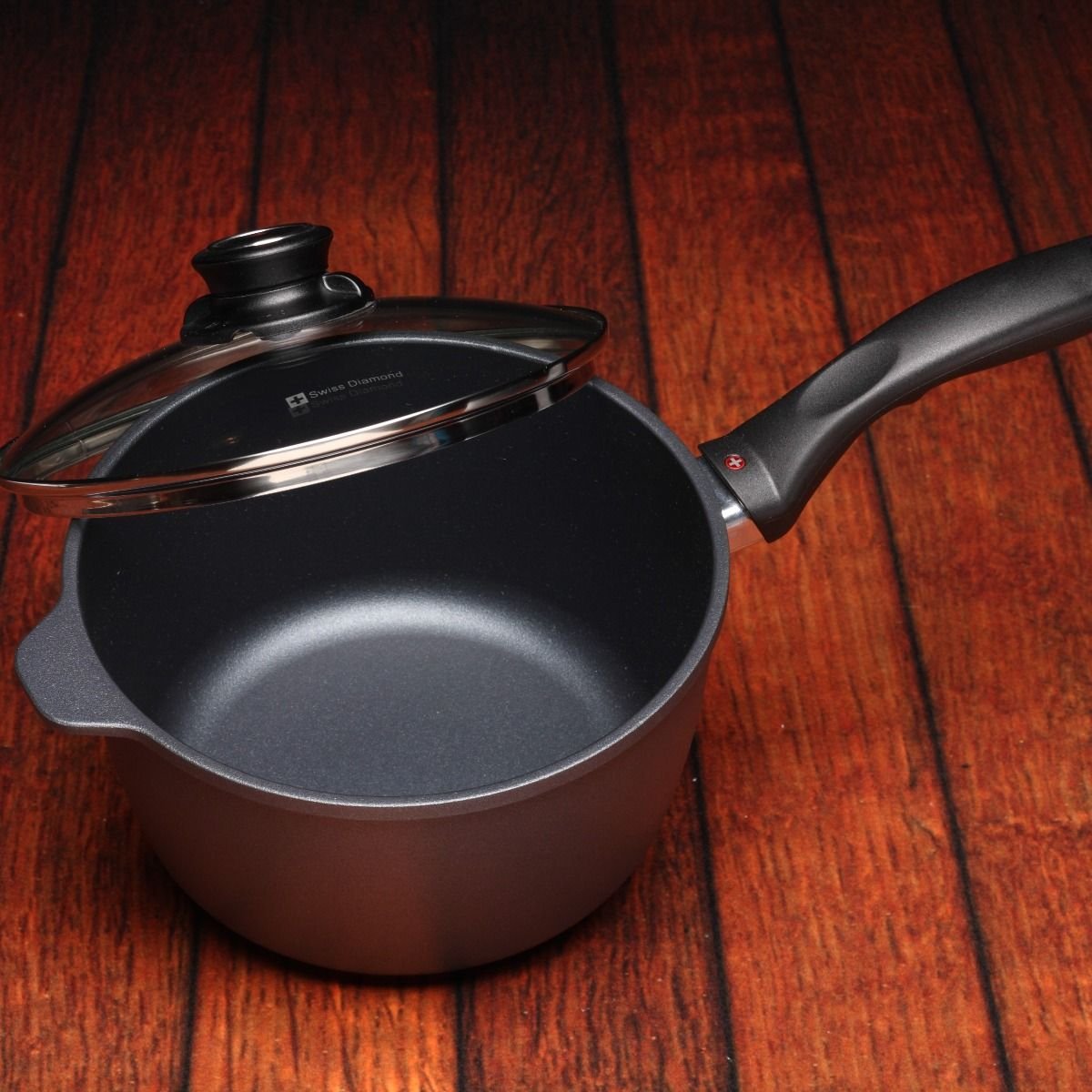 Swiss Diamond | HD Sauce Pan with Lid - 8" (3.2 Qt.) Swiss Diamond | HD Sauce Pan With Lid - 8" (3.2 Qt.) -STAUB Shop 6720c 1 2017 10 27 20 11 39 utc