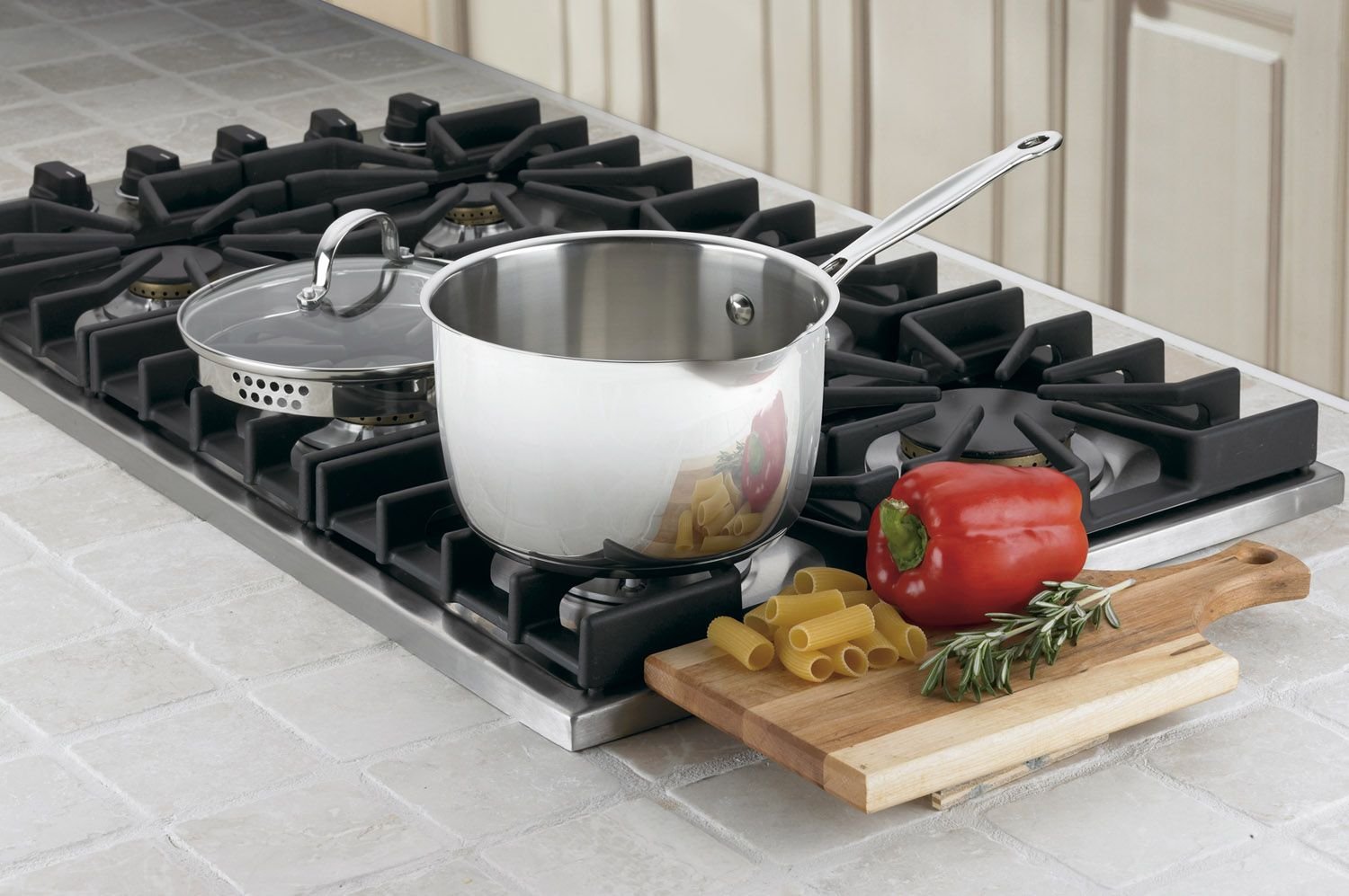 Cuisinart Chef's Classic Stainless Steel 3-Quart Cook & Pour Saucepan Cuisinart Chef's Classic Stainless Steel 3-Quart Cook & Pour Saucepan -STAUB Shop 719320p hero