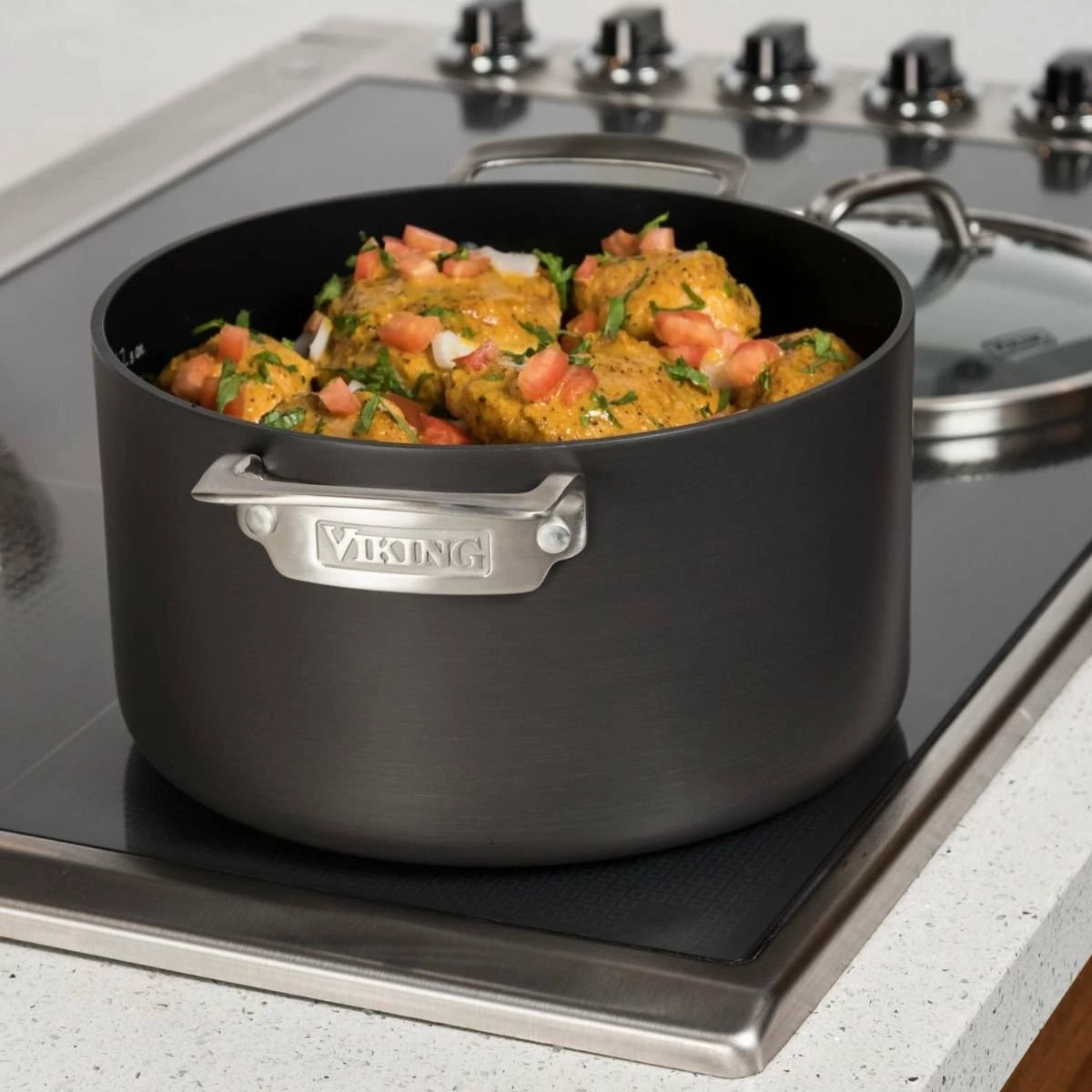Viking Hard Anodized Nonstick Dutch Oven | 6-Quart - Image 3