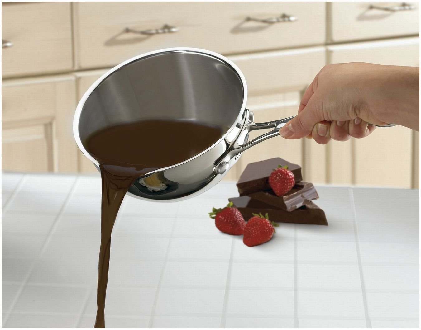 Cuisinart Chef's Classic Stainless Steel 1-Quart Open Pour Saucier 4 Cuisinart Chef's Classic Stainless Steel 1-Quart Open Pour Saucier - Image 2