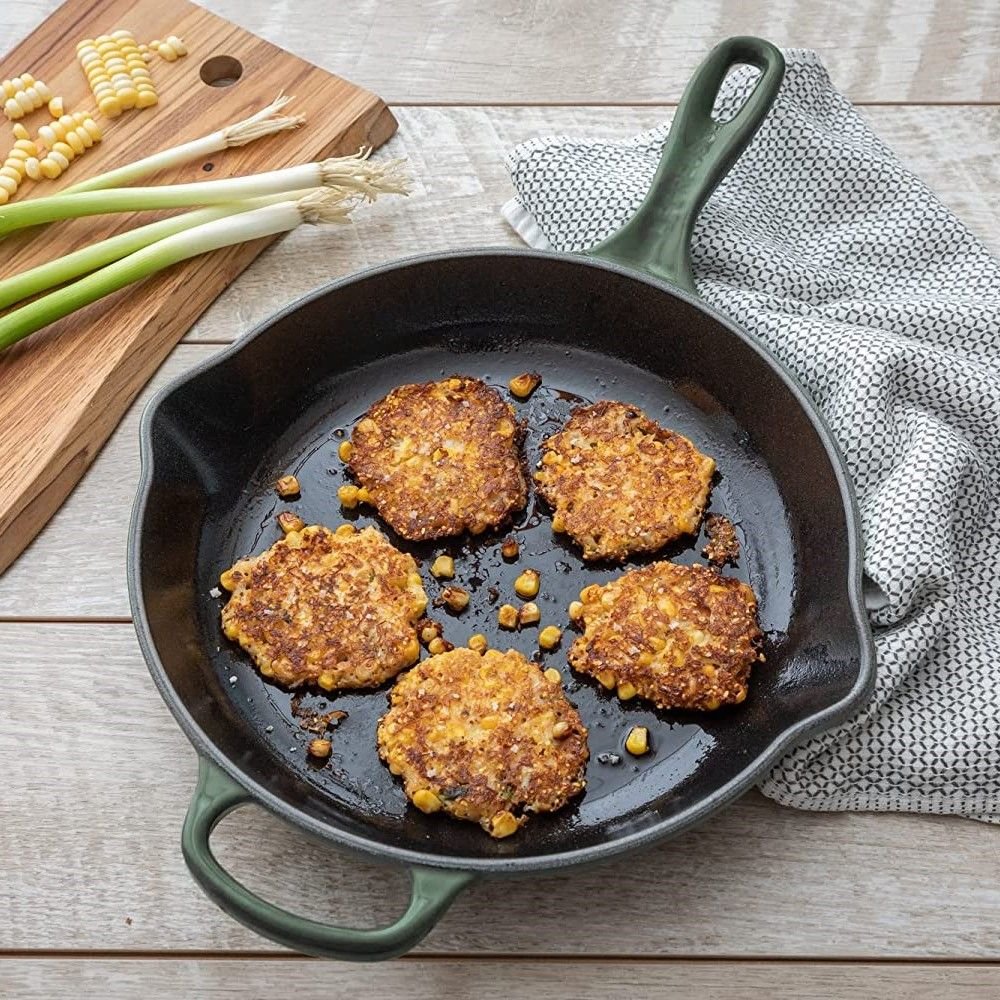 Le Creuset 9" Classic Skillet | Artichaut 7 Le Creuset 9" Classic Skillet | Artichaut - Image 5