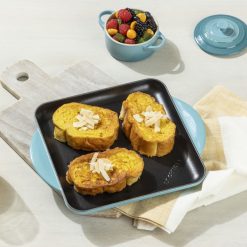 Le Creuset 9.5" Square Signature Enameled Cast Iron Griddle Pan | Caribbean Blue 6 Le Creuset 9.5" Square Signature Enameled Cast Iron Griddle Pan | Caribbean Blue -STAUB Shop cargriddle5