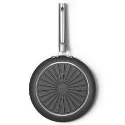 SMEG 11" Nonstick Fry Pan | Black 5 SMEG 11" Nonstick Fry Pan | Black -STAUB Shop ckff2801blm 6