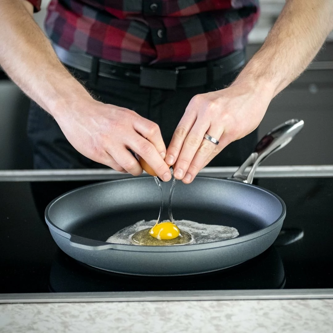 Swiss Diamond | HD Fry Pan With Stainless Steel Handle - 12.5" - Image 3