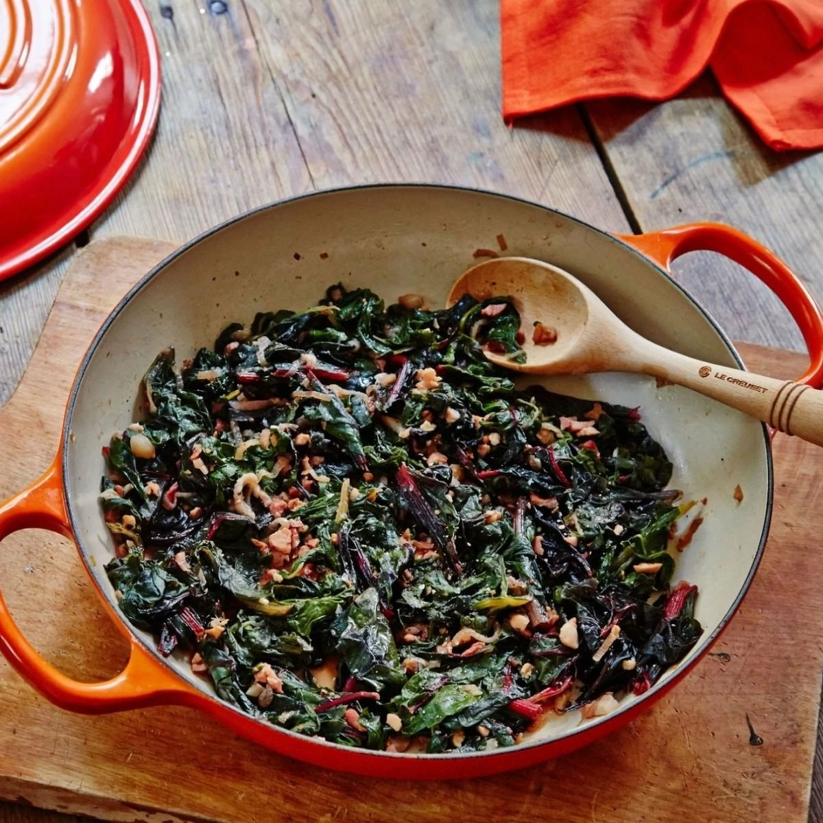 Le Creuset 2.25 Qt. Signature Enameled Cast Iron Braiser With Stainless Steel Knob | Flame Orange - Image 6