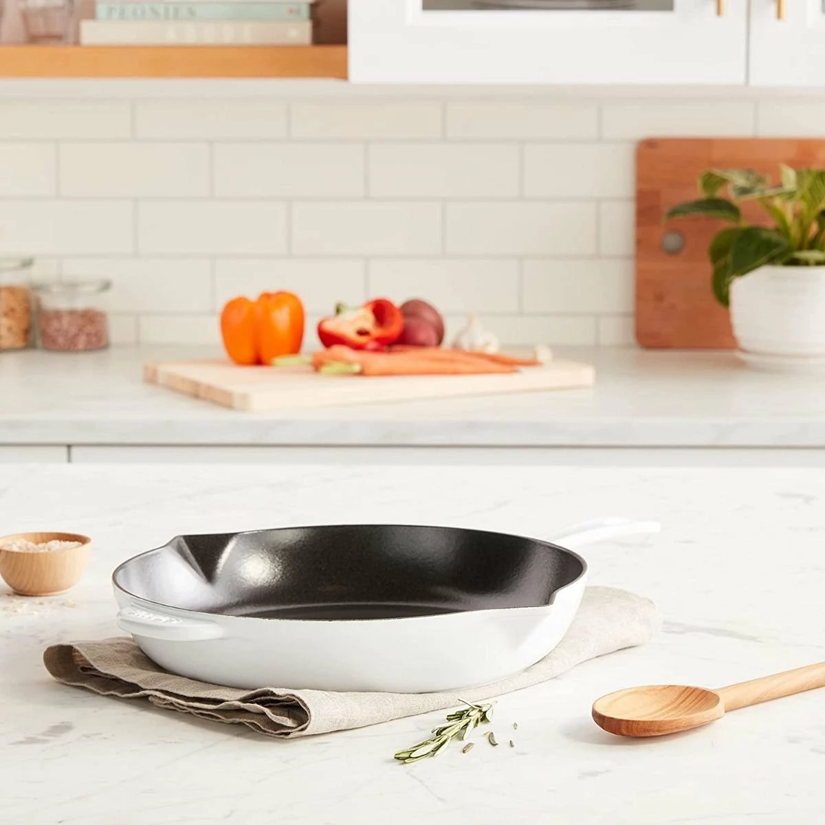 Staub 10" Frying Pan | White - Image 4