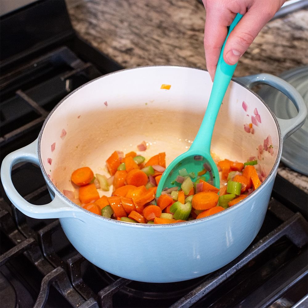 Le Creuset 4.5 Qt. Round Signature Dutch Oven With Stainless Steel Knob | Sea Salt 9 Le Creuset 4.5 Qt. Round Signature Dutch Oven With Stainless Steel Knob | Sea Salt - Image 7