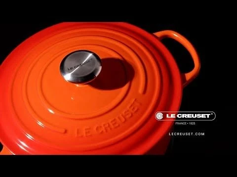 Le Creuset 3.5 Qt. Round Signature Dutch Oven With Stainless Steel Knob| Sea Salt - Image 8