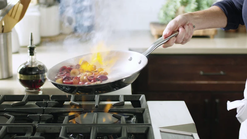 Heritage Steel Cookware Stainless Steel Fry Pan | 10.5" - Image 4