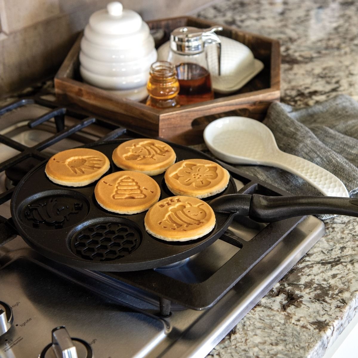 Nordic Ware Honey Bee Pancake Pan Nordic Ware Honey Bee Pancake Pan -STAUB Shop i9duteug