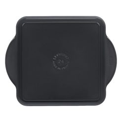 Le Creuset 9.5" Square Signature Enameled Cast Iron Grill Pan | Licorice 4 Le Creuset 9.5" Square Signature Enameled Cast Iron Grill Pan | Licorice -STAUB Shop licgriddle4