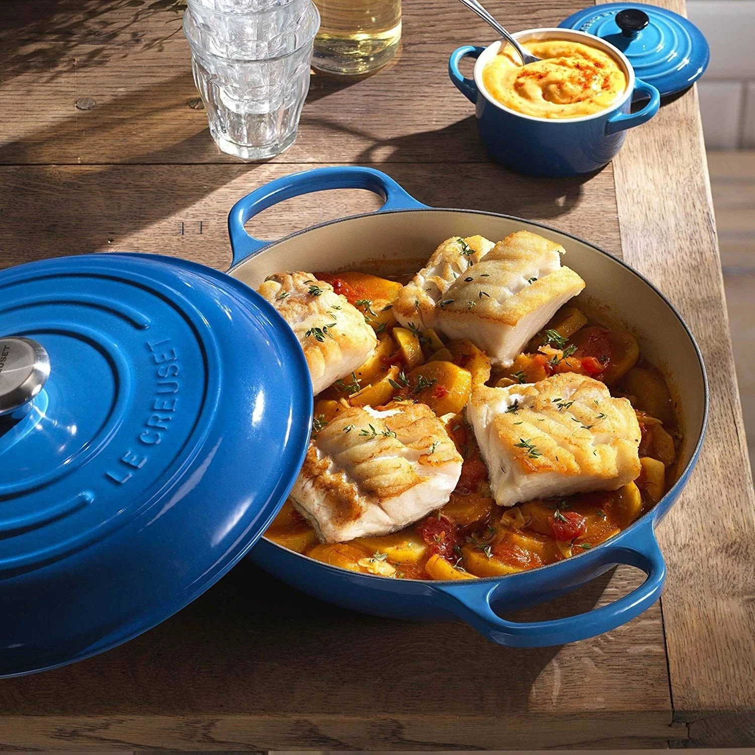 Le Creuset 2.25 Qt. Signature Enameled Cast Iron Braiser With Stainless Steel Knob | Marseille Blue - Image 5