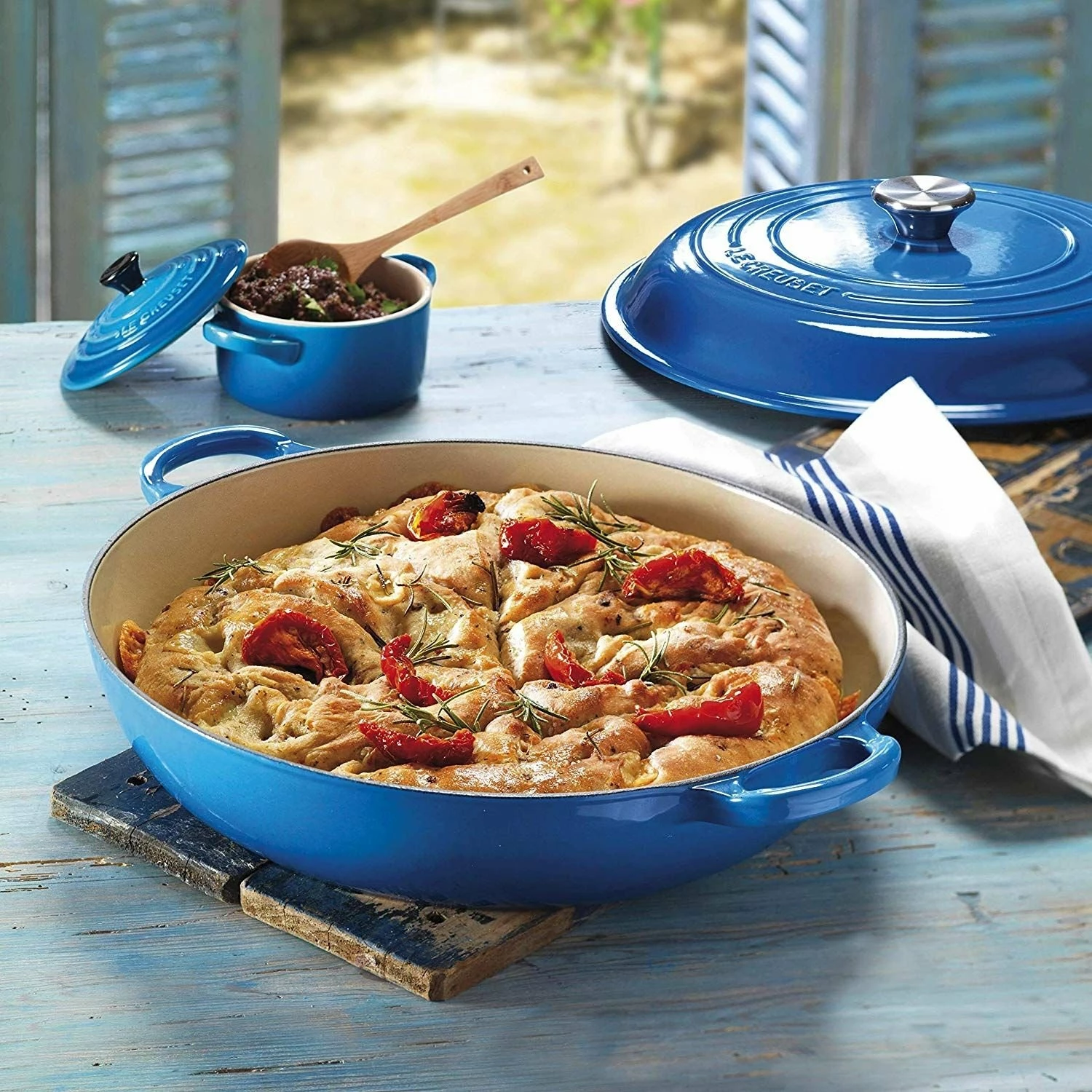 Le Creuset 2.25 Qt. Signature Enameled Cast Iron Braiser With Stainless Steel Knob | Marseille Blue - Image 4