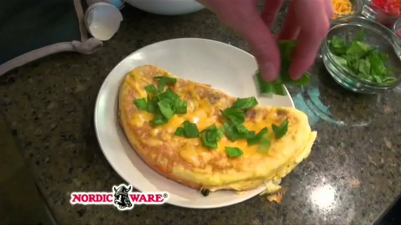 Nordic Ware Omelette Pan - Image 4