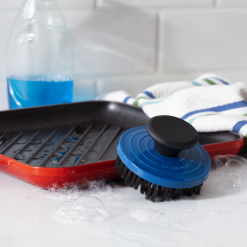 Le Creuset 9.5" Square Signature Enameled Cast Iron Grill Pan | Cerise/Cherry Red -STAUB Shop red 2