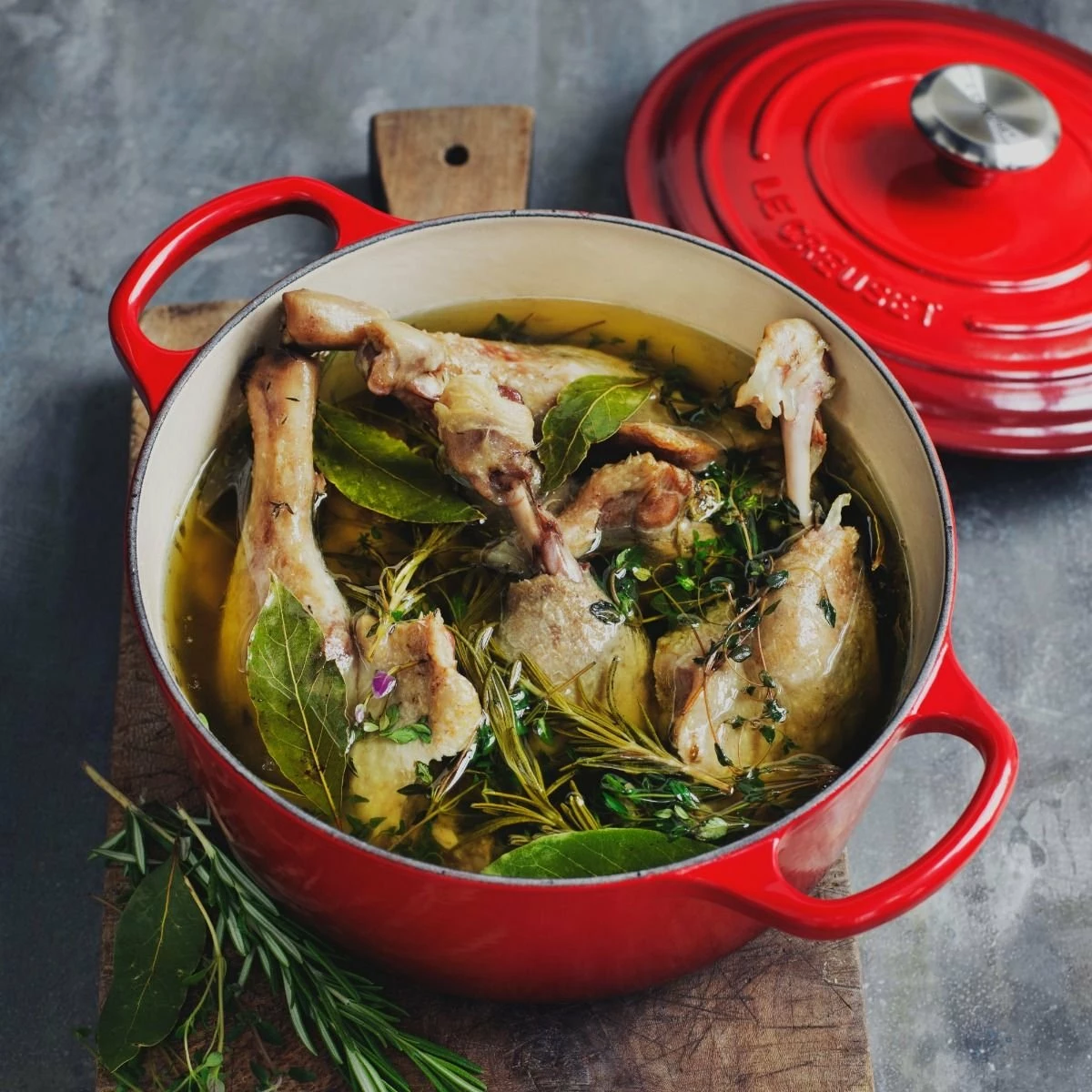 Le Creuset 4.5 Qt. Round Signature Dutch Oven With Stainless Steel Knob | Cerise/Cherry Red - Image 5