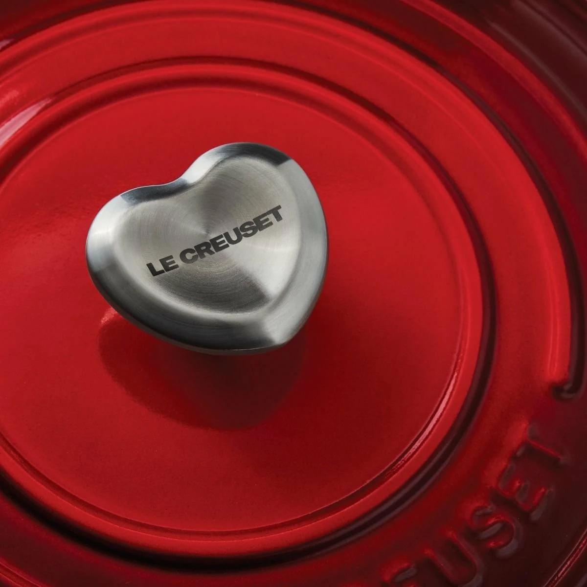 Le Creuset 3.5 Qt. Round Signature Dutch Oven With Stainless Steel Heart Knob | Cerise/Cherry Red - Image 5