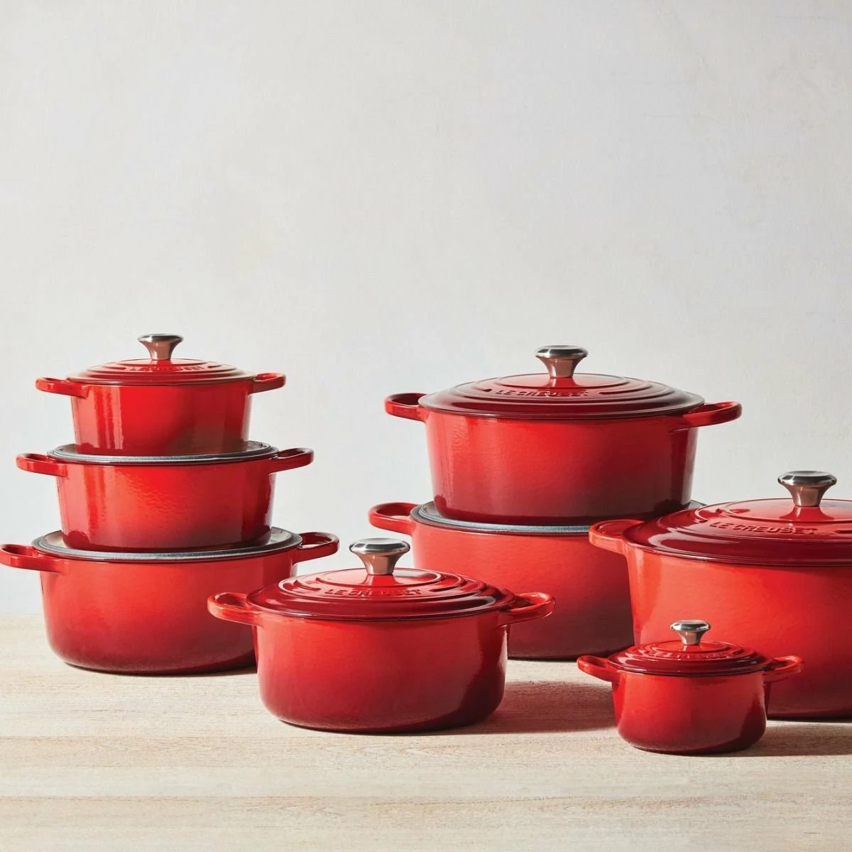 Le Creuset 3.5 Qt. Round Signature Dutch Oven With Stainless Steel Knob | Cerise/Cherry Red - Image 5