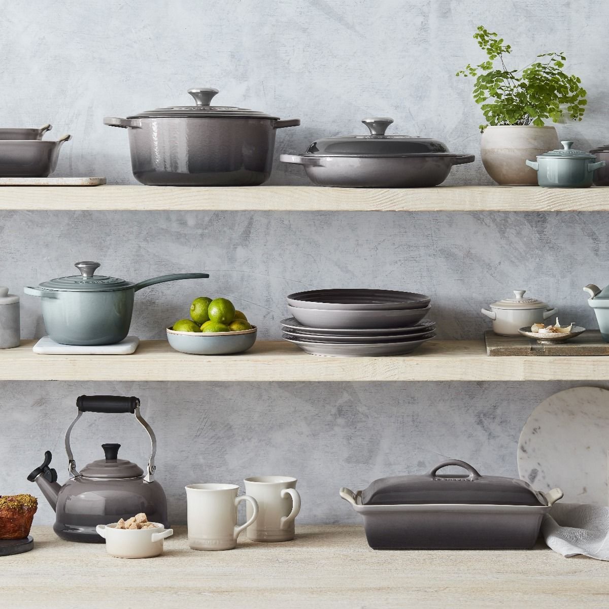 Le Creuset 5.5 Qt. Round Signature Dutch Oven With Stainless Steel Knob | Oyster Grey 5 Le Creuset 5.5 Qt. Round Signature Dutch Oven With Stainless Steel Knob | Oyster Grey - Image 3