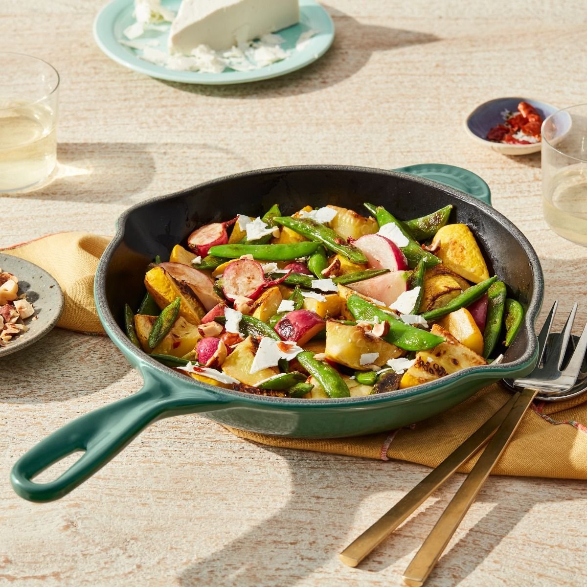 Le Creuset 9" Classic Skillet | Artichaut 6 Le Creuset 9" Classic Skillet | Artichaut - Image 4