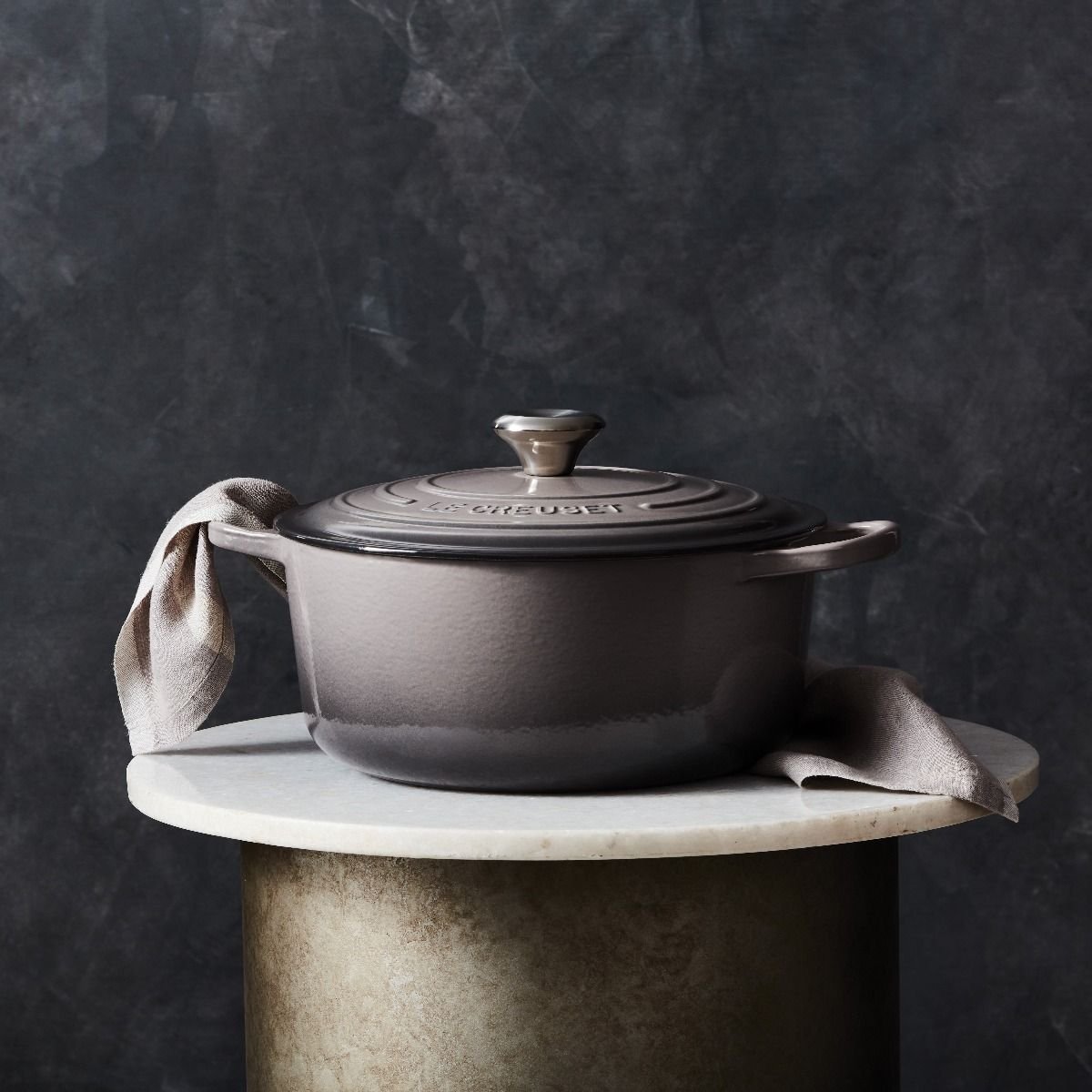 Le Creuset 5.5 Qt. Round Signature Dutch Oven With Stainless Steel Knob | Oyster Grey 6 Le Creuset 5.5 Qt. Round Signature Dutch Oven With Stainless Steel Knob | Oyster Grey - Image 4
