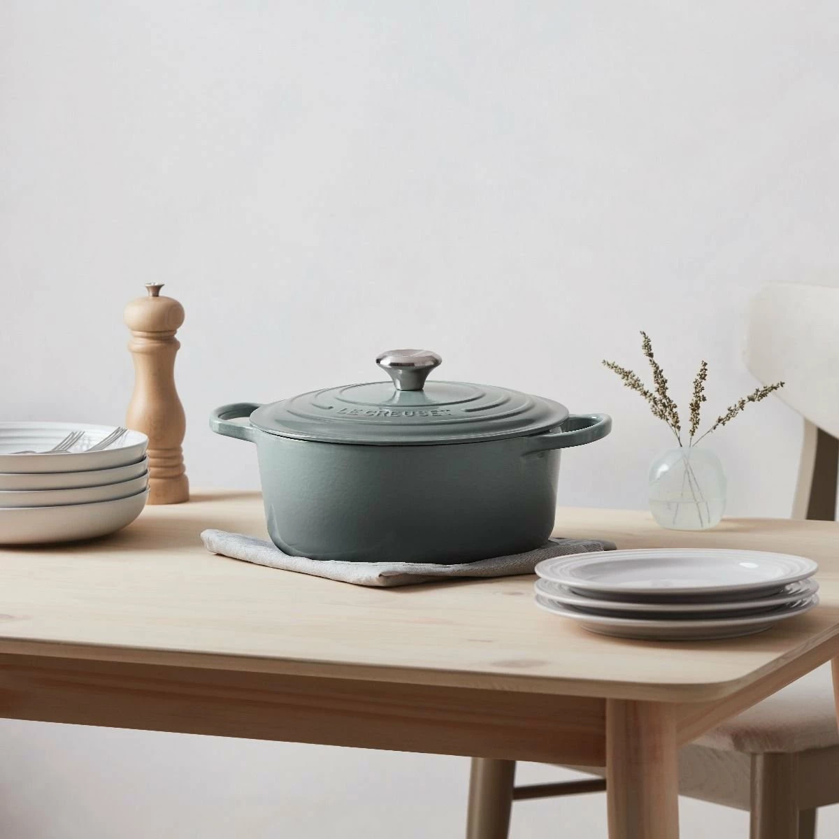 Le Creuset 5.5 Qt. Round Signature Dutch Oven With Stainless Steel Knob | Sea Salt - Image 6