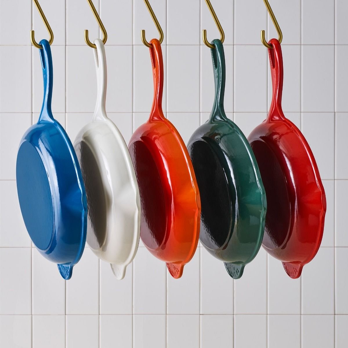 Le Creuset 9" Classic Skillet | Artichaut 8 Le Creuset 9" Classic Skillet | Artichaut - Image 6